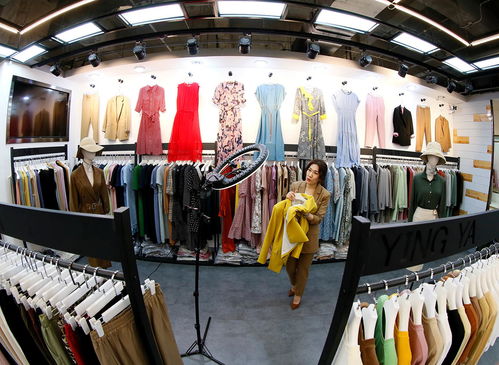 釋放電商磁場(chǎng)效應(yīng)，即墨前三季度網(wǎng)絡(luò)零售額約53億，服裝服飾零售引領(lǐng)增長(zhǎng)